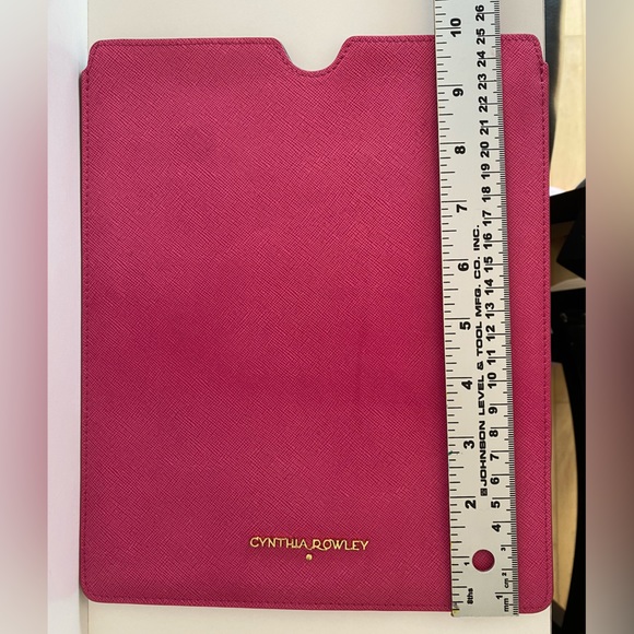 Cynthia Rowley Genuine Saffiano Leather IPad/Tablet Sleeves - Picture 6 of 8